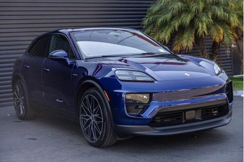 2024 Porsche Macan Base