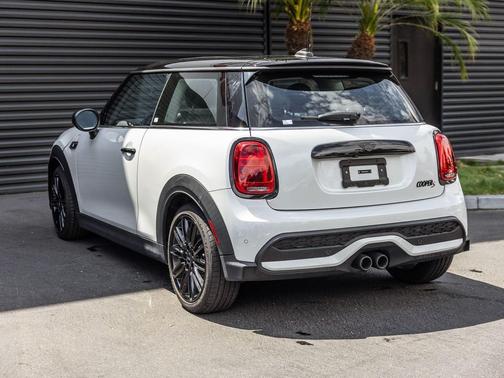 Nanuq White Metallic 2024 MINI Hardtop Cooper S