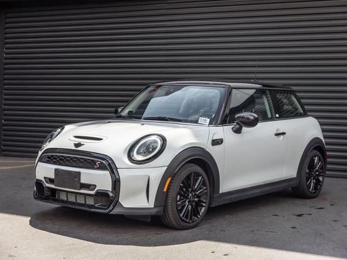 Nanuq White Metallic 2024 MINI Hardtop Cooper S