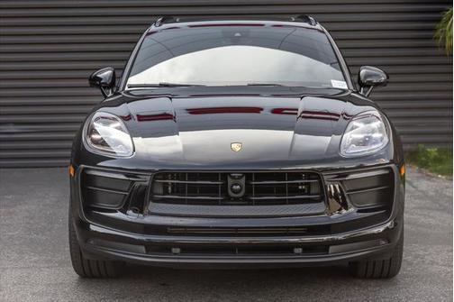 2023 Porsche Macan T