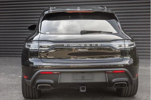 2023 Porsche Macan T