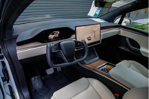 2023 Tesla Model X Standard Range