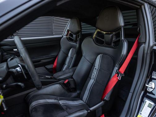 Jet Black Metallic 2018 Porsche 911 GT3