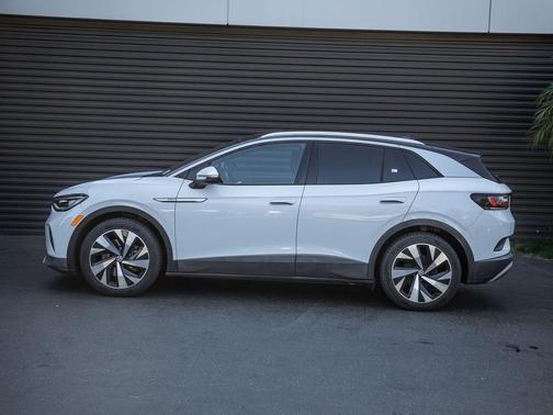 Glacier White Metallic/Black Roof 2021 Volkswagen ID.4 Pro S