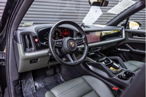 2024 Porsche Cayenne E-Hybrid S