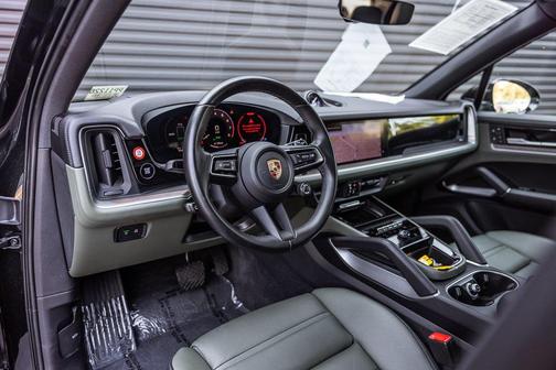 2024 Porsche Cayenne