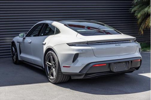 2025 Porsche Taycan Turbo