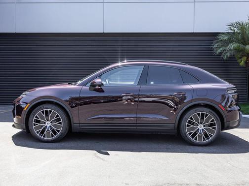 Copper 2025 Porsche Macan Macan Electric 4