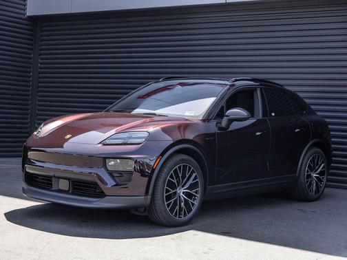 Copper 2025 Porsche Macan Macan Electric 4
