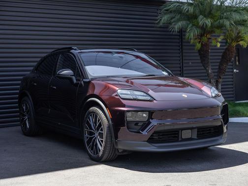 Copper 2025 Porsche Macan Macan Electric 4