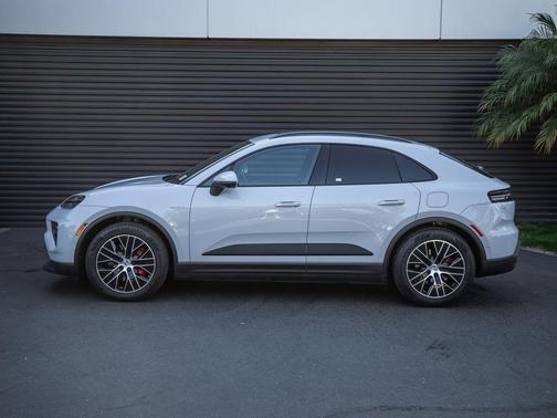 2025 Porsche Macan Macan Electric 4