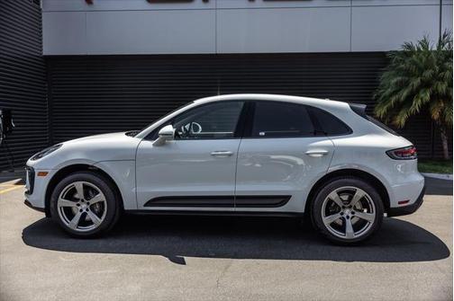 2024 Porsche Macan Base