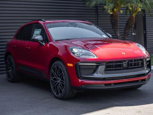Carmine Red 2026 Porsche Macan T