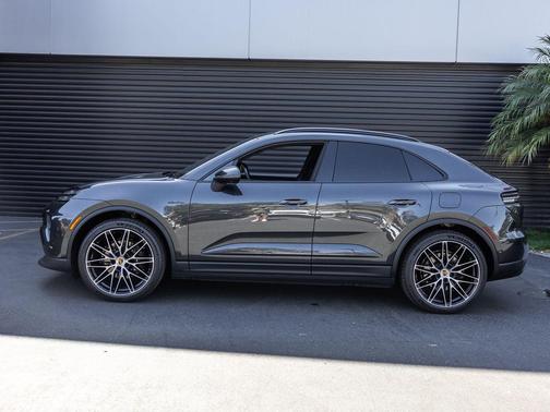 2026 Porsche Macan Macan Electric