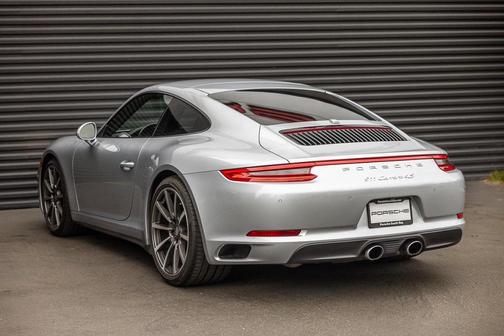 2017 Porsche 911 Carrera 4S