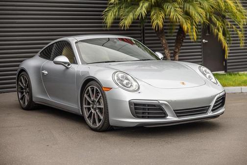 2017 Porsche 911 Carrera 4S