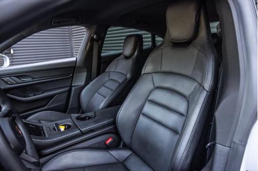 2022 Porsche Taycan 4S