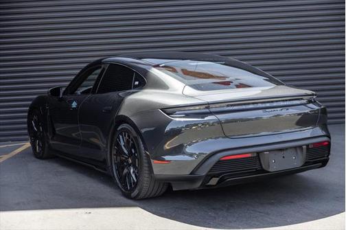 2022 Porsche Taycan GTS