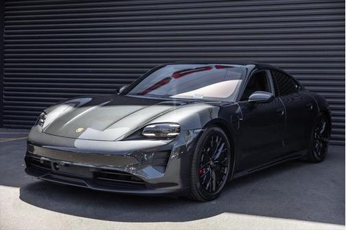 2022 Porsche Taycan GTS