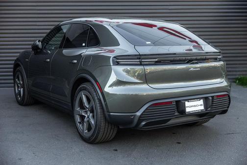 2025 Porsche Macan Electric