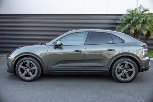 2025 Porsche Macan Electric