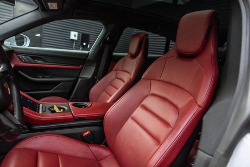 2023 Porsche Taycan 4S