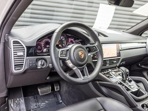 Chalk 2023 Porsche Cayenne S
