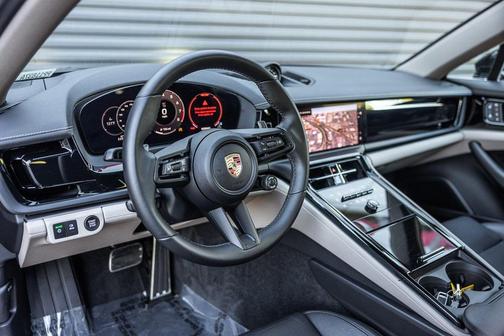 2024 Porsche Panamera 4