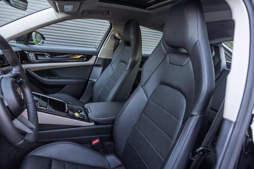 2024 Porsche Panamera 4