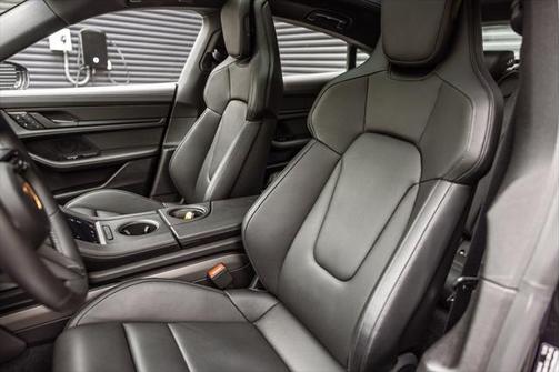 2024 Porsche Taycan 4S