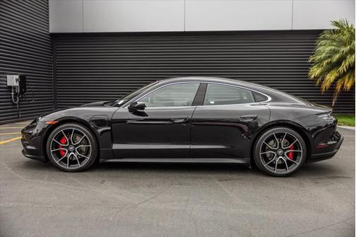 2024 Porsche Taycan 4S