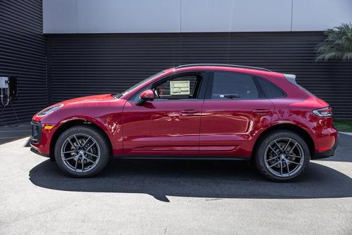 2025 Porsche Macan 