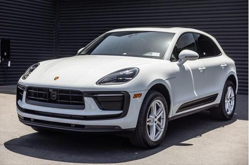 2025 Porsche Macan Base