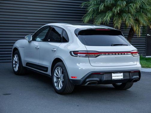 2023 Porsche Macan T
