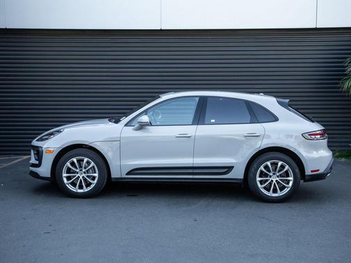 2023 Porsche Macan T