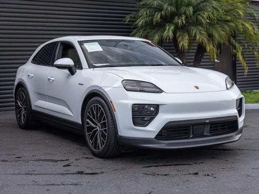 2025 Porsche Macan Electric
