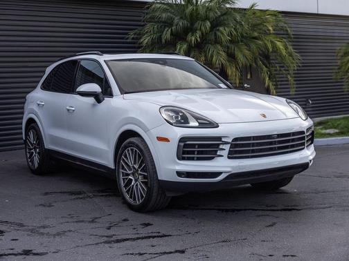 2023 Porsche Cayenne Platinum Edition
