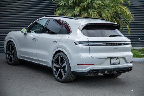 2026 Porsche Cayenne Cayenne Turbo E-Hybrid