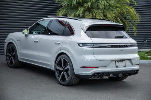 2026 Porsche Cayenne Cayenne Turbo E-Hybrid