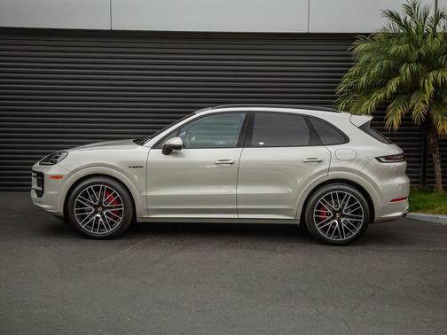 2026 Porsche Cayenne Cayenne S E-Hybrid