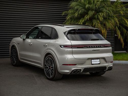 2026 Porsche Cayenne Cayenne S E-Hybrid