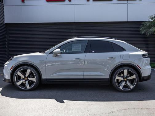 Chalk 2026 Porsche Macan Macan Electric