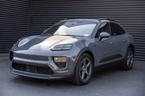2025 Porsche Macan 4