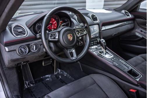 2024 Porsche 718 Cayman GTS 4.0