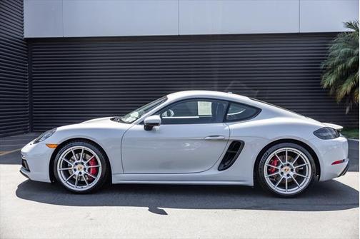 2024 Porsche 718 Cayman GTS 4.0