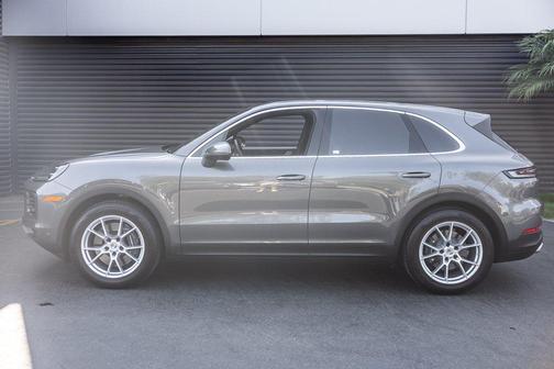 2025 Porsche Cayenne Base