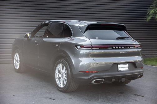2025 Porsche Cayenne Base