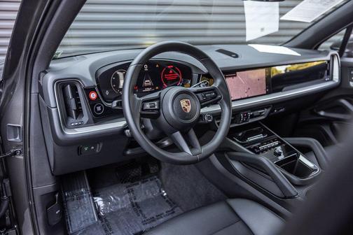 2025 Porsche Cayenne Base