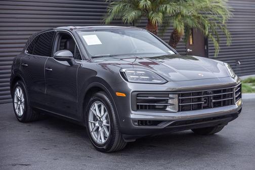 2025 Porsche Cayenne Base