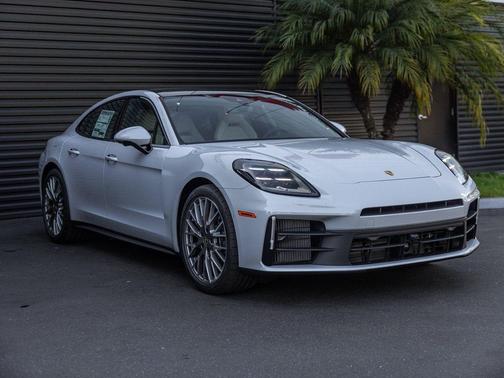 2026 Porsche Panamera 